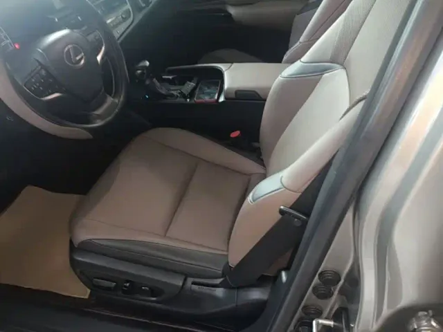 Lexus ES — Фото автомобиля 10
