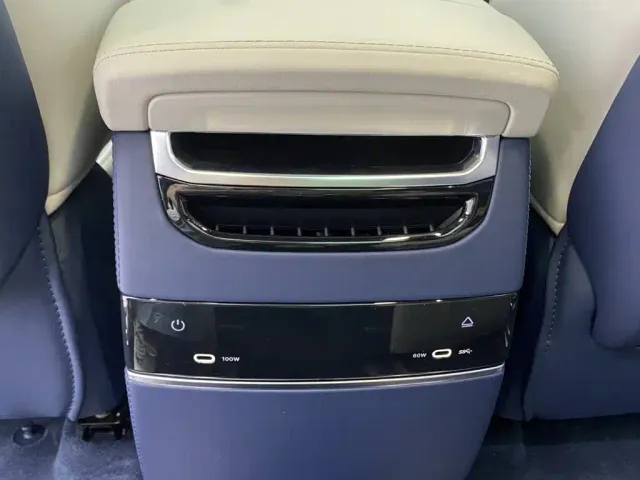 ZEEKR Zeekr 009 2024 7-Seat Aisle AWD Version 108kWh — Фото автомобиля 27