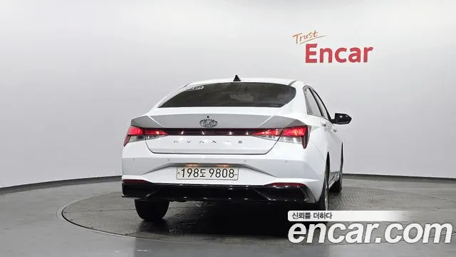 Hyundai AVANTE Avante (CN7) — Фото автомобиля 4