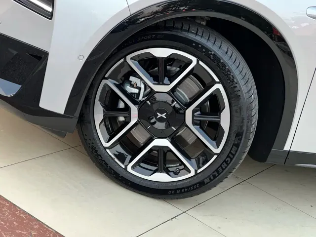 Xpeng G7 — Фото автомобиля 23