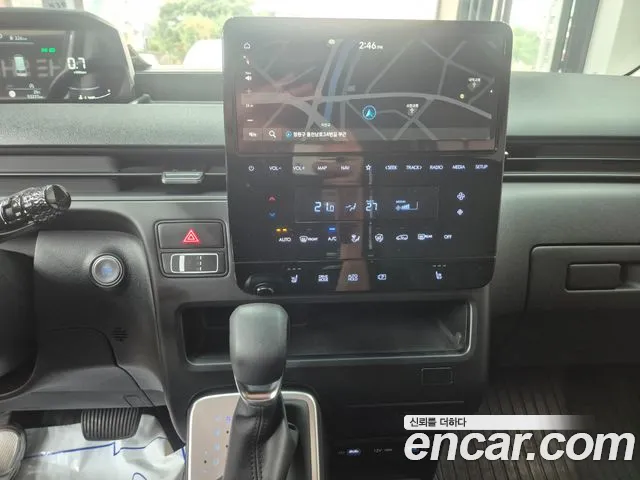 Hyundai Staria — Фото автомобиля 10