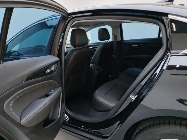 Buick Regal 2024 25T Ultra Comfort Edition — Фото автомобиля 8