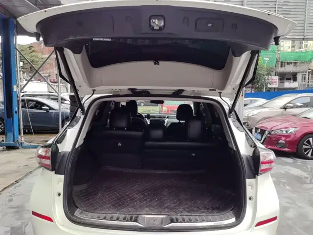 Nissan Murano — Фото автомобиля 8