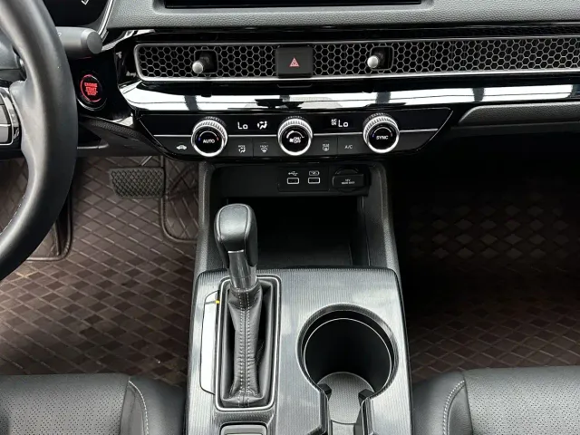 Honda Civic — Фото автомобиля 16
