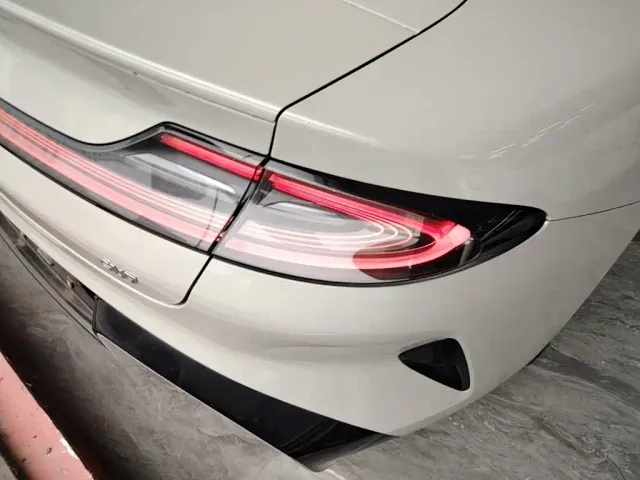 Xiaomi SU7 — Фото автомобиля 7