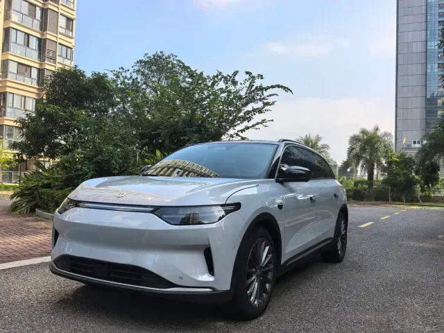 Фотография автомобиля — Leapmotor C11