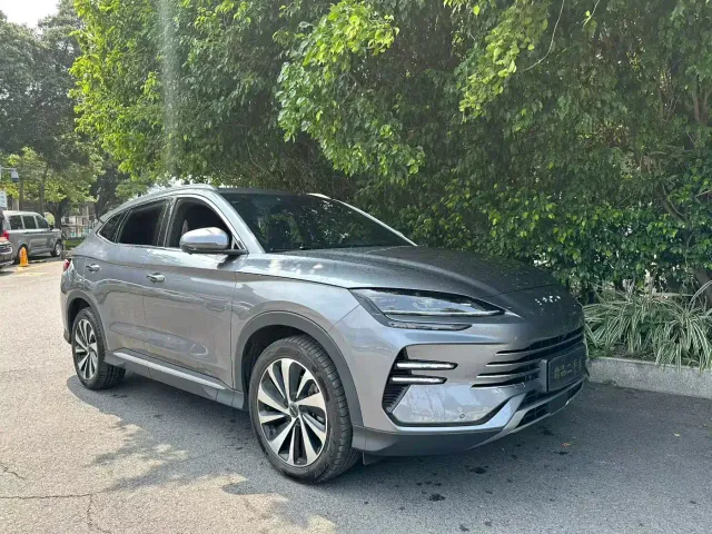 BYD Song PLUS PHEV 2023 Champion Edition DM-i 110KM Flagship — Фото автомобиля 2