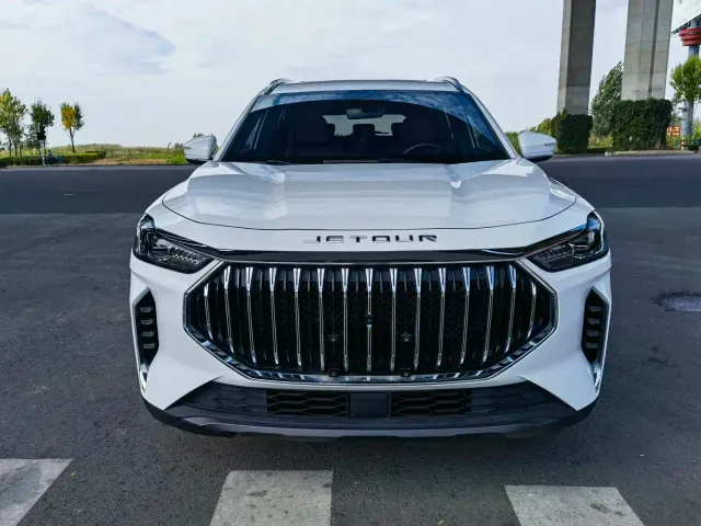 Jetour X70 Plus — Фото автомобиля 2