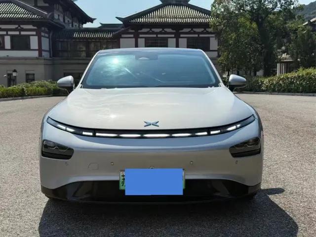 Xpeng P7 — Фото автомобиля 2