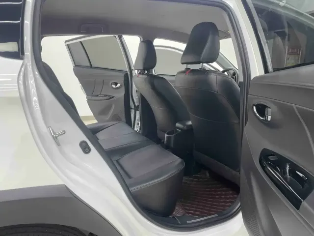 Toyota YARiS L Zhi Xuan — Фото автомобиля 14