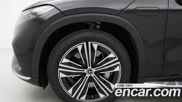 Mercedes-Benz EQS — Фото автомобиля 5