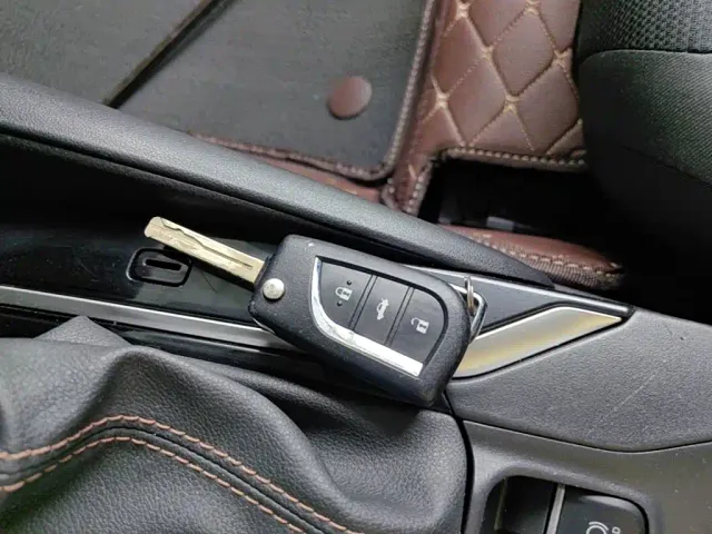 Toyota Levin 2023 TNGA 1.5L CVT Progressive — Фото автомобиля 8