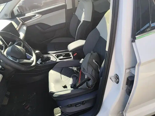 Volkswagen Tharu — Фото автомобиля 14