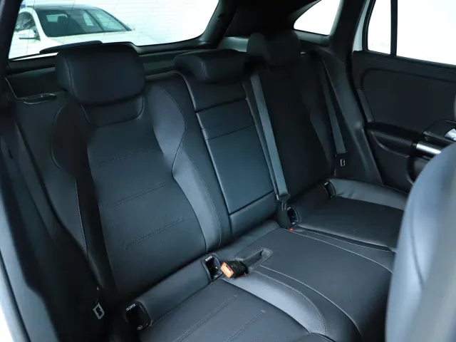 Mercedes-Benz GLA-Class — Фото автомобиля 13