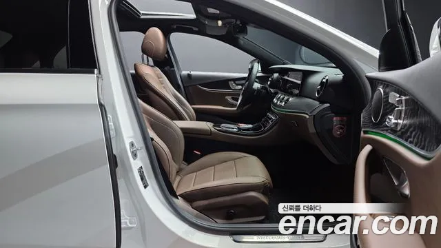 Mercedes-Benz E-Class W213 — Фото автомобиля 26
