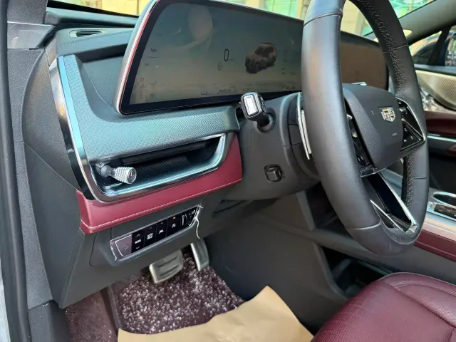 Cadillac XT5 — Фото автомобиля 18
