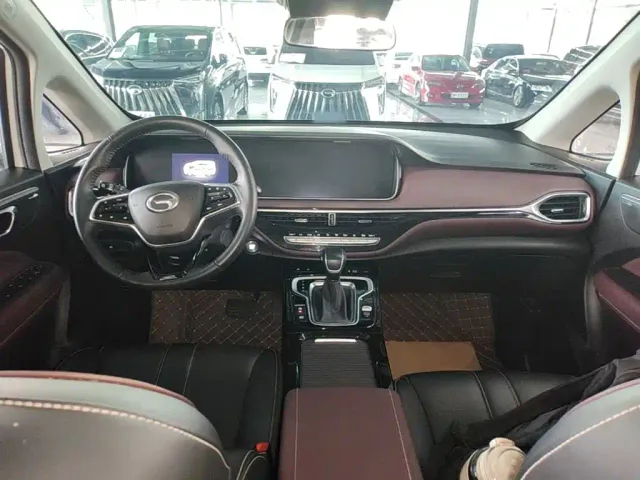 GAC Trumpchi M6 — Фото автомобиля 9