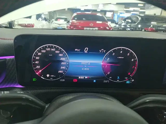 Mercedes-Benz A-Class — Фото автомобиля 11