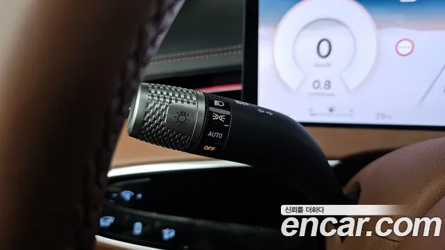 Genesis GV70 — Фото автомобиля 29