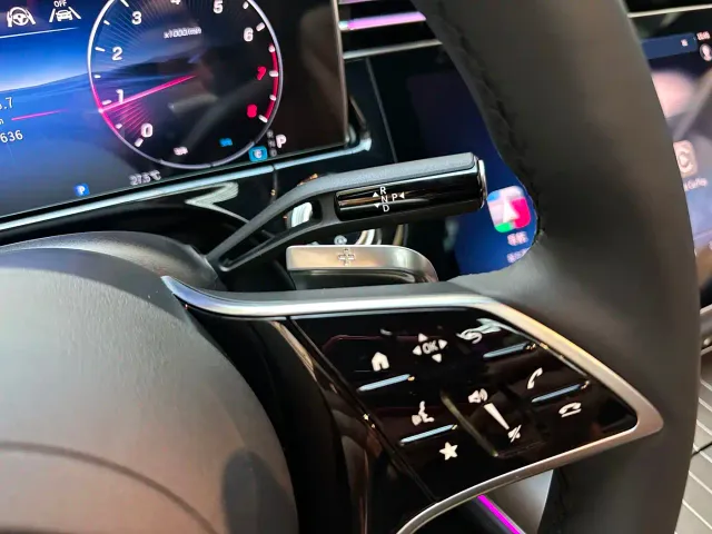 Mercedes-Benz E-Class — Фото автомобиля 11