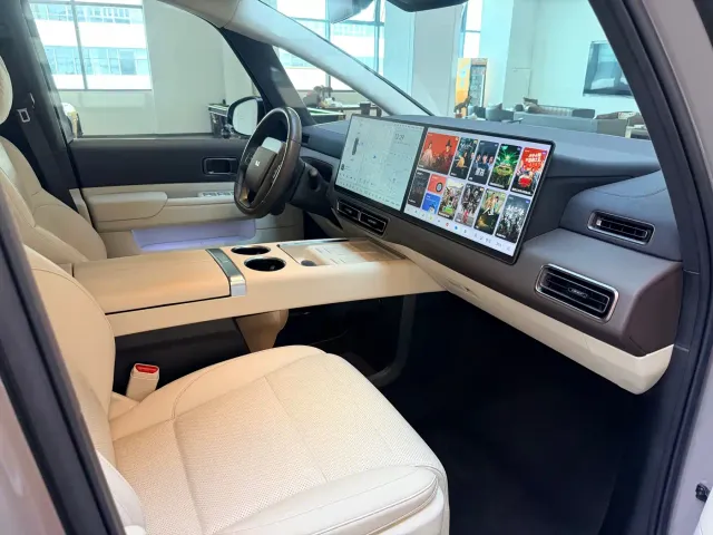 Li Auto MEGA — Фото автомобиля 13