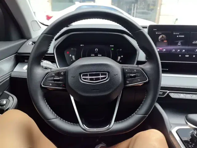 Geely Xingrui — Фото автомобиля 10