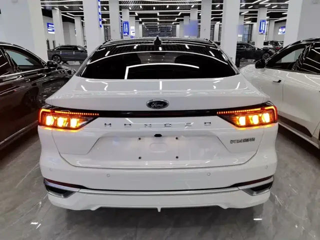 Ford Mondeo — Фото автомобиля 5
