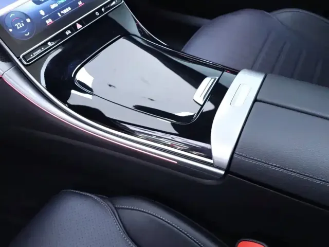 Mercedes-Benz C-Class — Фото автомобиля 12