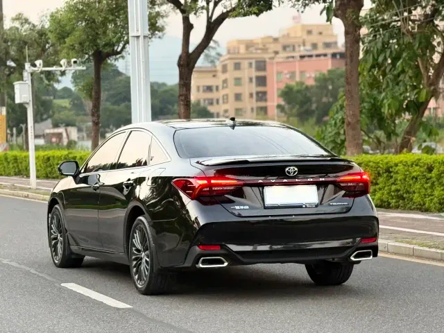 Toyota Avalon — Фото автомобиля 9