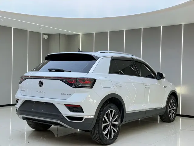 Volkswagen T-Roc — Фото автомобиля 16