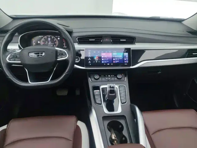Geely Boyue — Фото автомобиля 12