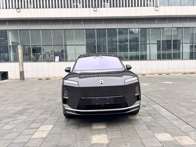 Nio ES8 — Фото автомобиля 2