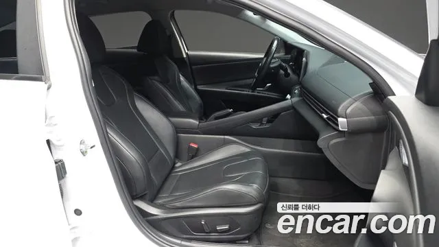 Hyundai AVANTE Avante (CN7) — Фото автомобиля 11
