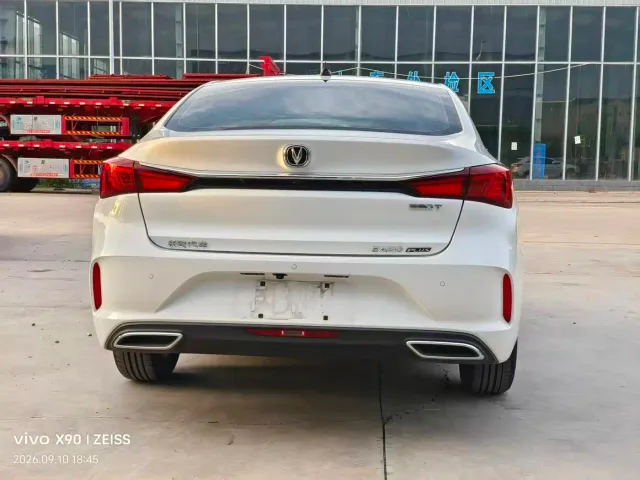 Changan Eado — Фото автомобиля 7