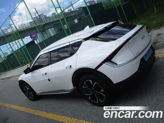 Kia EV6 — Фото автомобиля 5