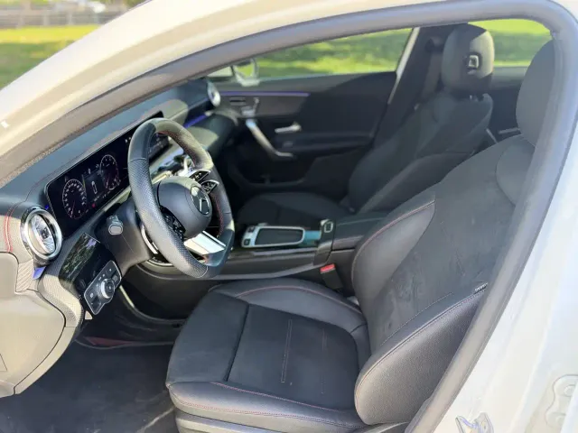 Mercedes-Benz A-Class — Фото автомобиля 8