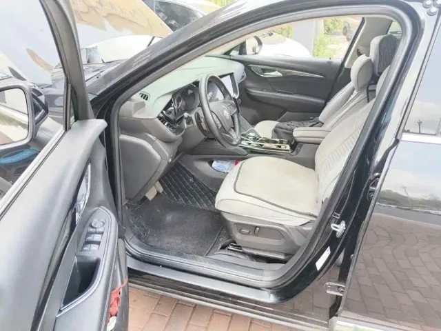 Buick Envision S — Фото автомобиля 8