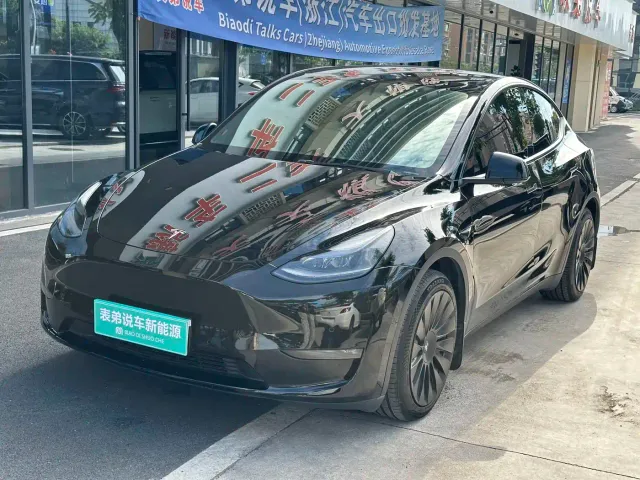 Фотография автомобиля — Tesla Model Y