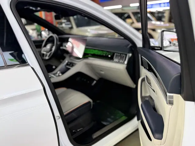 BYD Song PLUS — Фото автомобиля 16