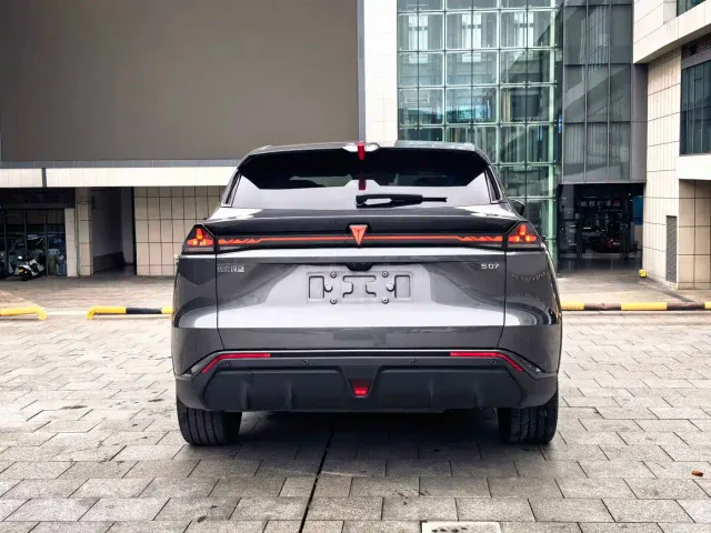 Deepal S07 — Фото автомобиля 7