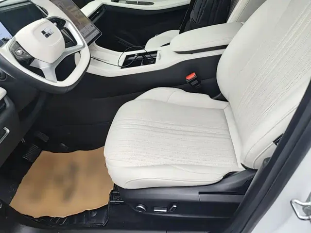 Geely Galaxy L7 — Фото автомобиля 14