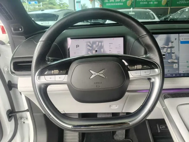 Xpeng G9 — Фото автомобиля 14