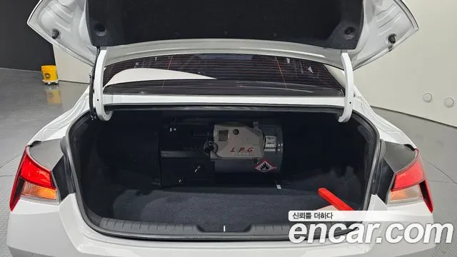 Hyundai AVANTE — Фото автомобиля 20