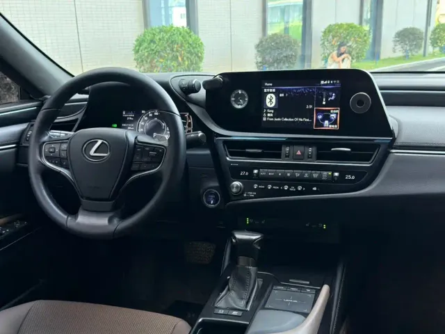 Lexus ES — Фото автомобиля 6