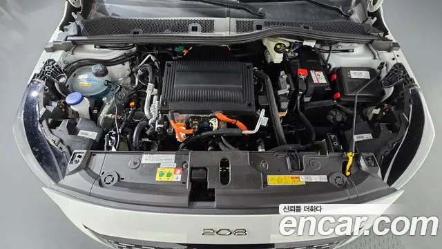 Peugeot 208 e-208 2nd Gen — Фото автомобиля 6