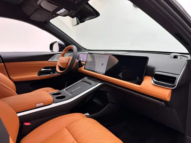 Xpeng G9 — Фото автомобиля 11