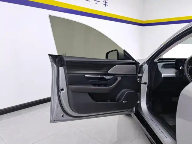 Xpeng P7 — Фото автомобиля 7