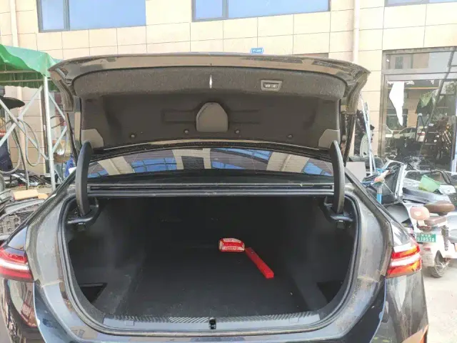 BMW 5 Series — Фото автомобиля 9