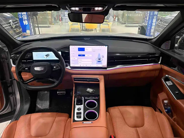 Geely Boyue — Фото автомобиля 11