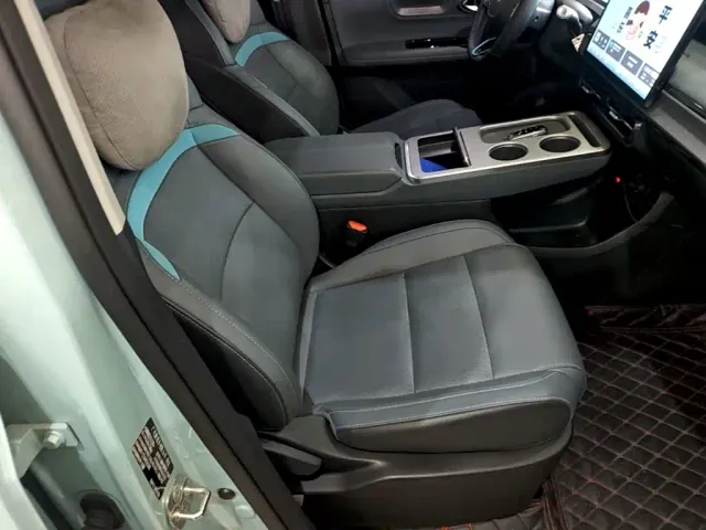 GAC Aion Y — Фото автомобиля 24
